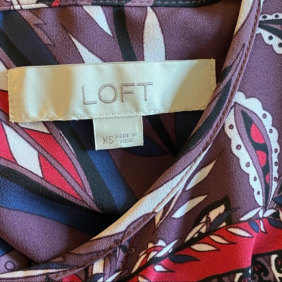 *Loft size XS purple paisley top - Picture 5 of 6
